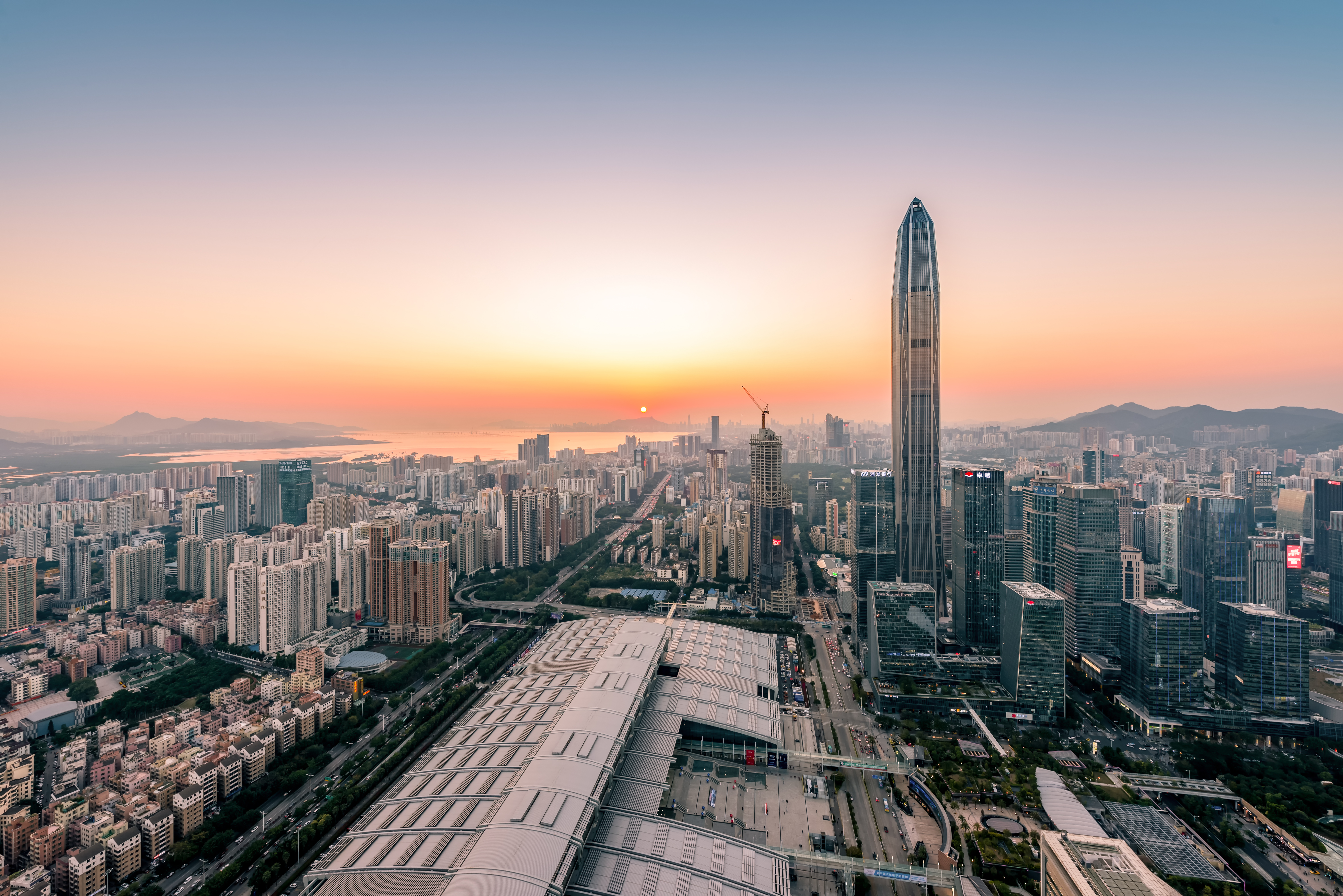 深圳商报 | 中国·金沙js5588董事长兼CEO陈宁： 推动深港创新企业合作